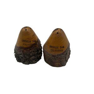 Vintage Oroville Dam California Wooden Salt & Pepper Shakers Pinecone Design